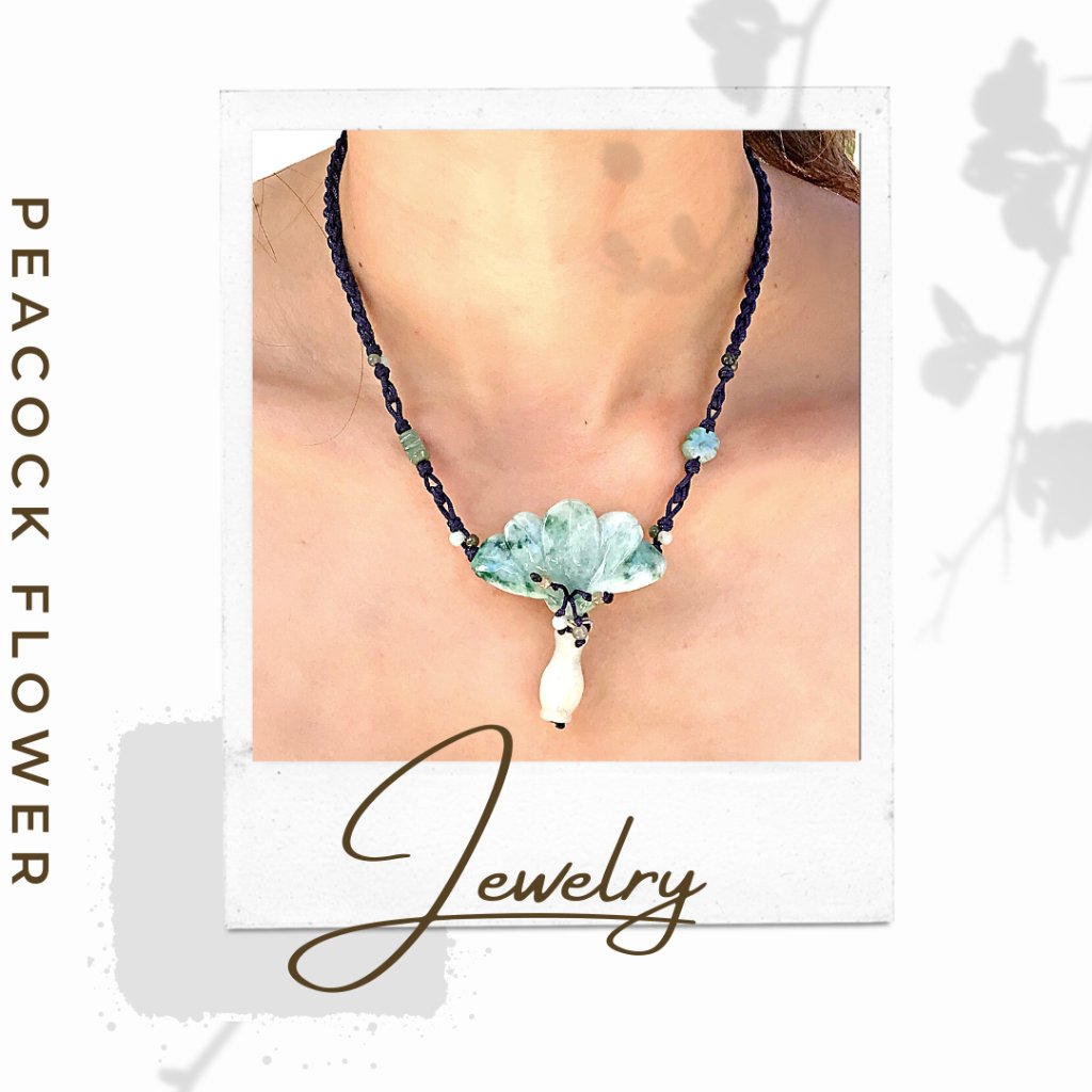 Fanned-Out Petals Peacock Flower Handmade Honey Jade Necklace Pendant